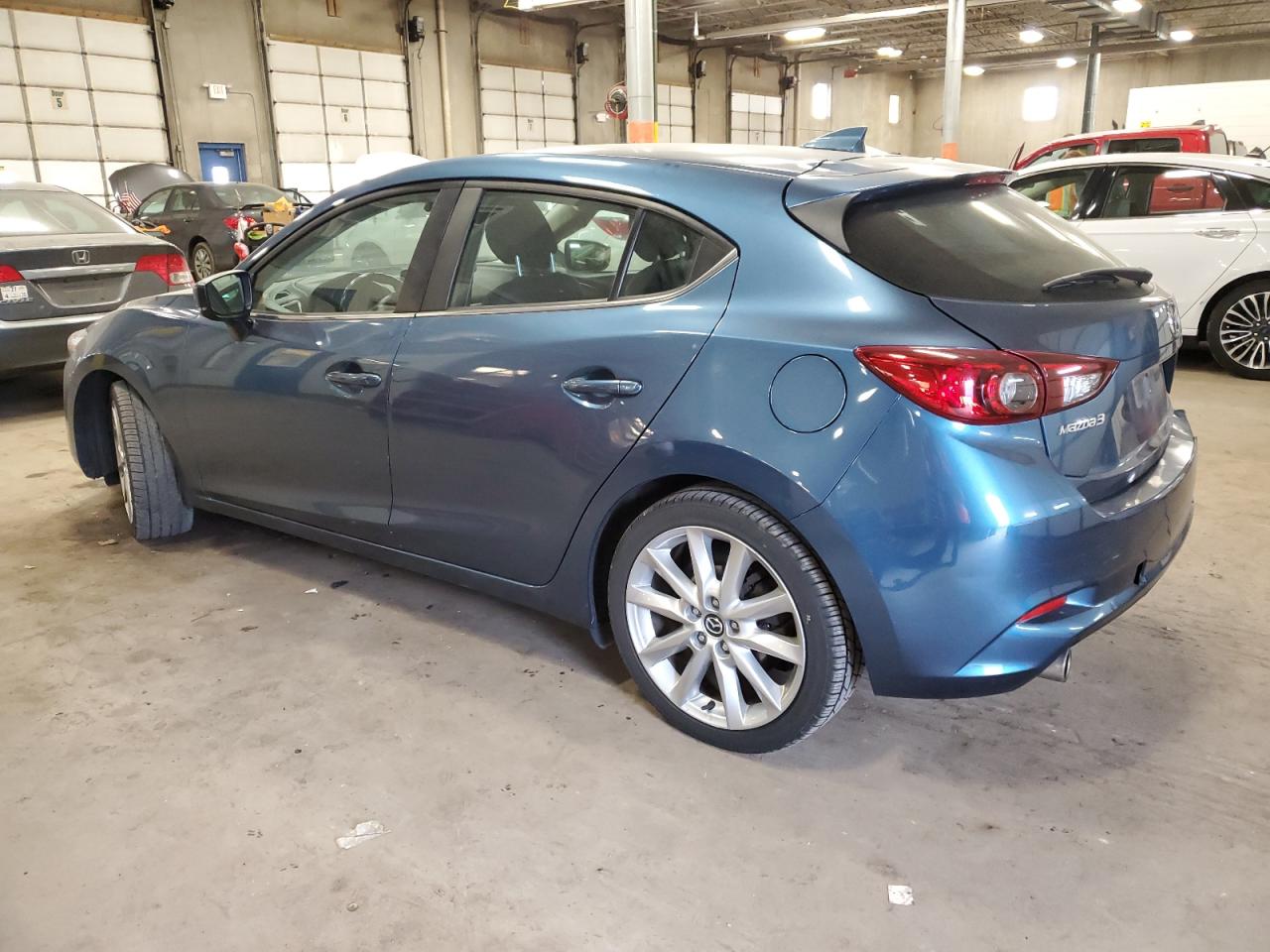 Photo 1 VIN: 3MZBN1M34HM147304 - MAZDA 3 