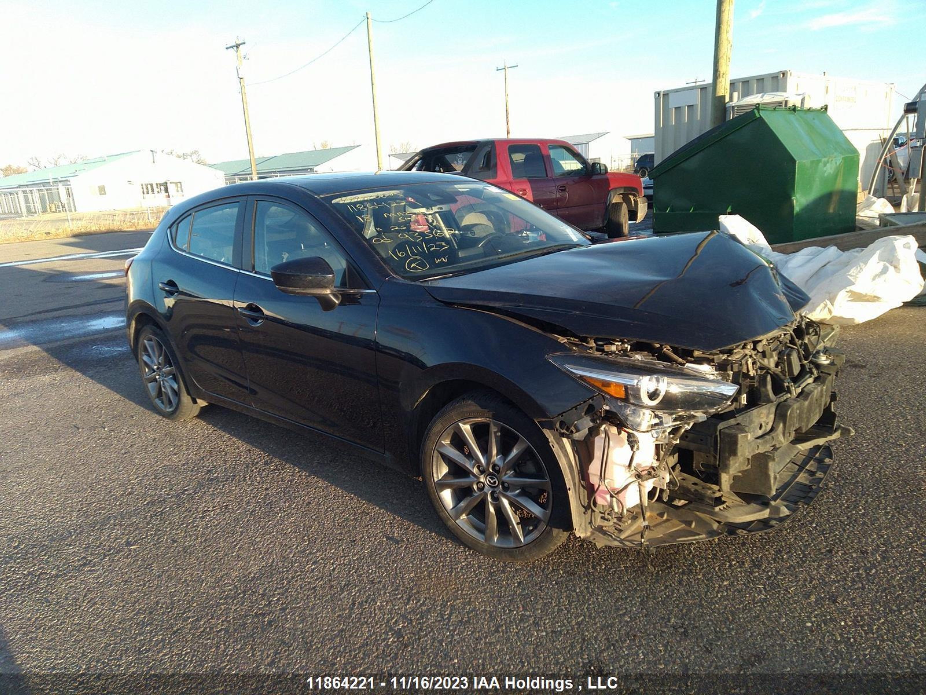 Photo 0 VIN: 3MZBN1M36JM253419 - MAZDA 3 