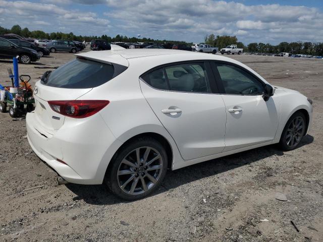 Photo 2 VIN: 3MZBN1M37JM164653 - MAZDA 3 GRAND TO 