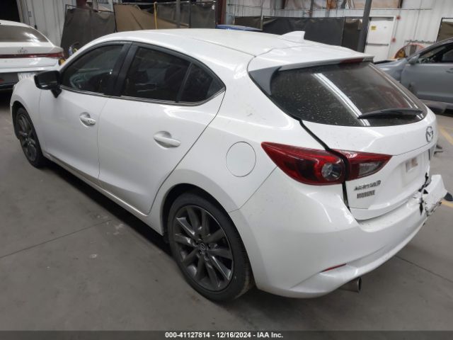 Photo 2 VIN: 3MZBN1M37JM165706 - MAZDA MAZDA3 