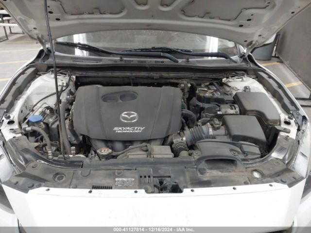 Photo 9 VIN: 3MZBN1M37JM165706 - MAZDA MAZDA3 