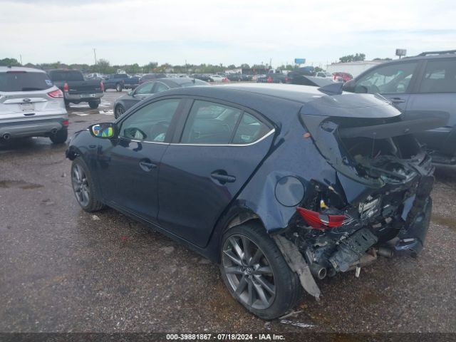 Photo 2 VIN: 3MZBN1M37JM217349 - MAZDA MAZDA3 