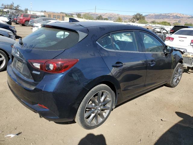 Photo 2 VIN: 3MZBN1M37JM227279 - MAZDA 3 GRAND TO 