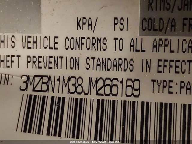 Photo 8 VIN: 3MZBN1M38JM266169 - MAZDA MAZDA3 