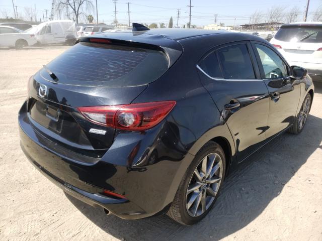 Photo 3 VIN: 3MZBN1M39JM173063 - MAZDA 3 GRAND TO 