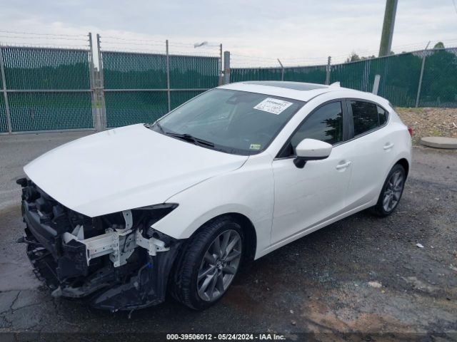 Photo 1 VIN: 3MZBN1M3XJM169779 - MAZDA MAZDA3 