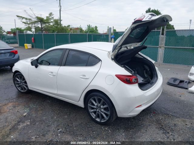 Photo 2 VIN: 3MZBN1M3XJM169779 - MAZDA MAZDA3 