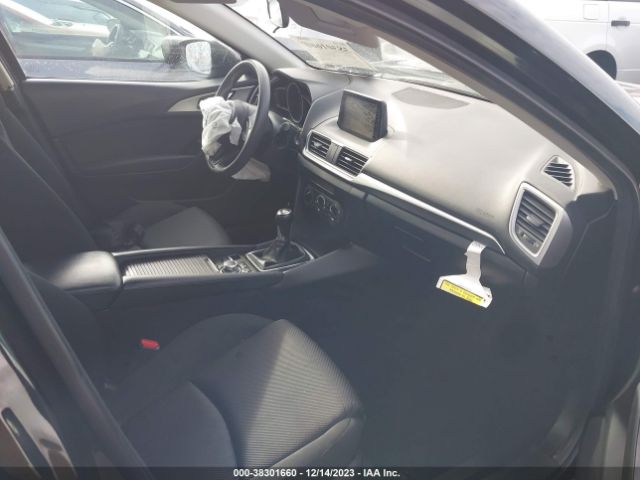 Photo 4 VIN: 3MZBN1U70HM123696 - MAZDA MAZDA3 