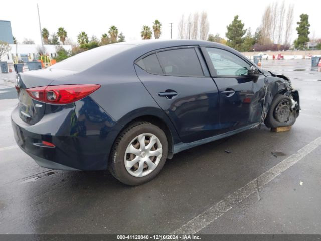 Photo 3 VIN: 3MZBN1U70JM237851 - MAZDA MAZDA3 