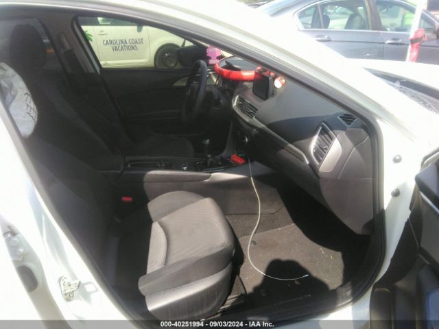 Photo 4 VIN: 3MZBN1U71HM120516 - MAZDA MAZDA3 