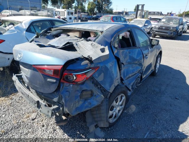 Photo 3 VIN: 3MZBN1U72HM114899 - MAZDA MAZDA3 