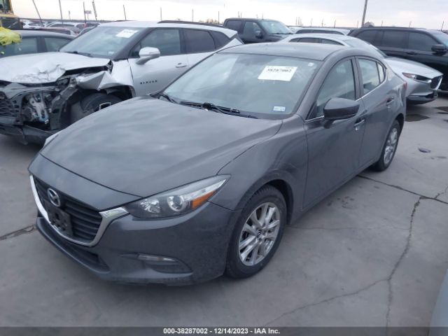 Photo 1 VIN: 3MZBN1U72HM137115 - MAZDA MAZDA3 