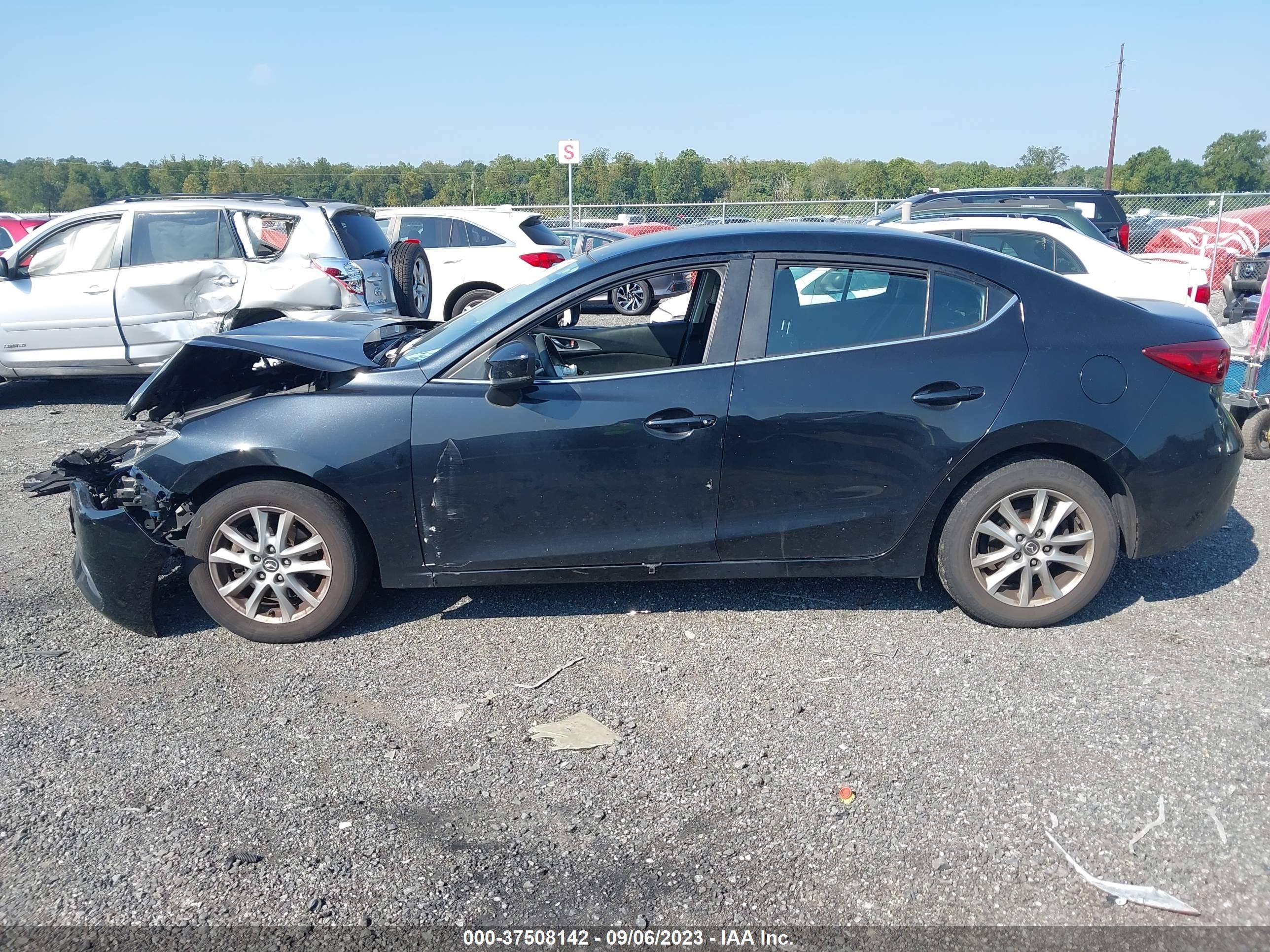 Photo 12 VIN: 3MZBN1U72HM148311 - MAZDA 3 