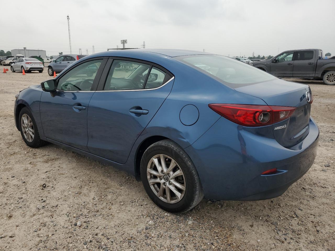 Photo 1 VIN: 3MZBN1U74HM103192 - MAZDA 3 