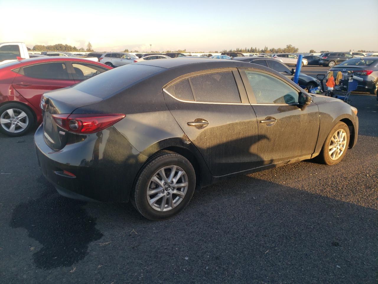 Photo 2 VIN: 3MZBN1U74HM145314 - MAZDA 3 