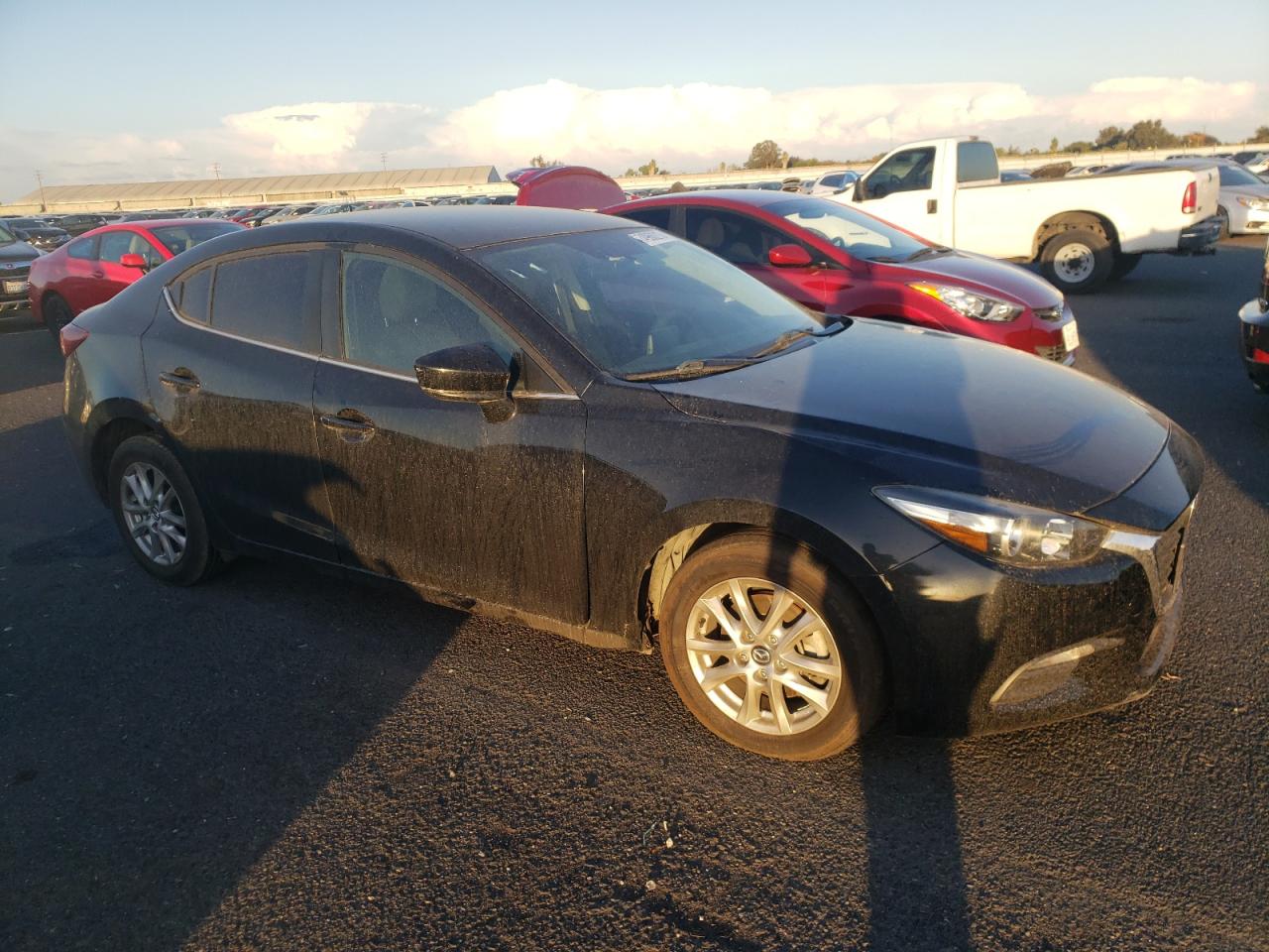 Photo 3 VIN: 3MZBN1U74HM145314 - MAZDA 3 