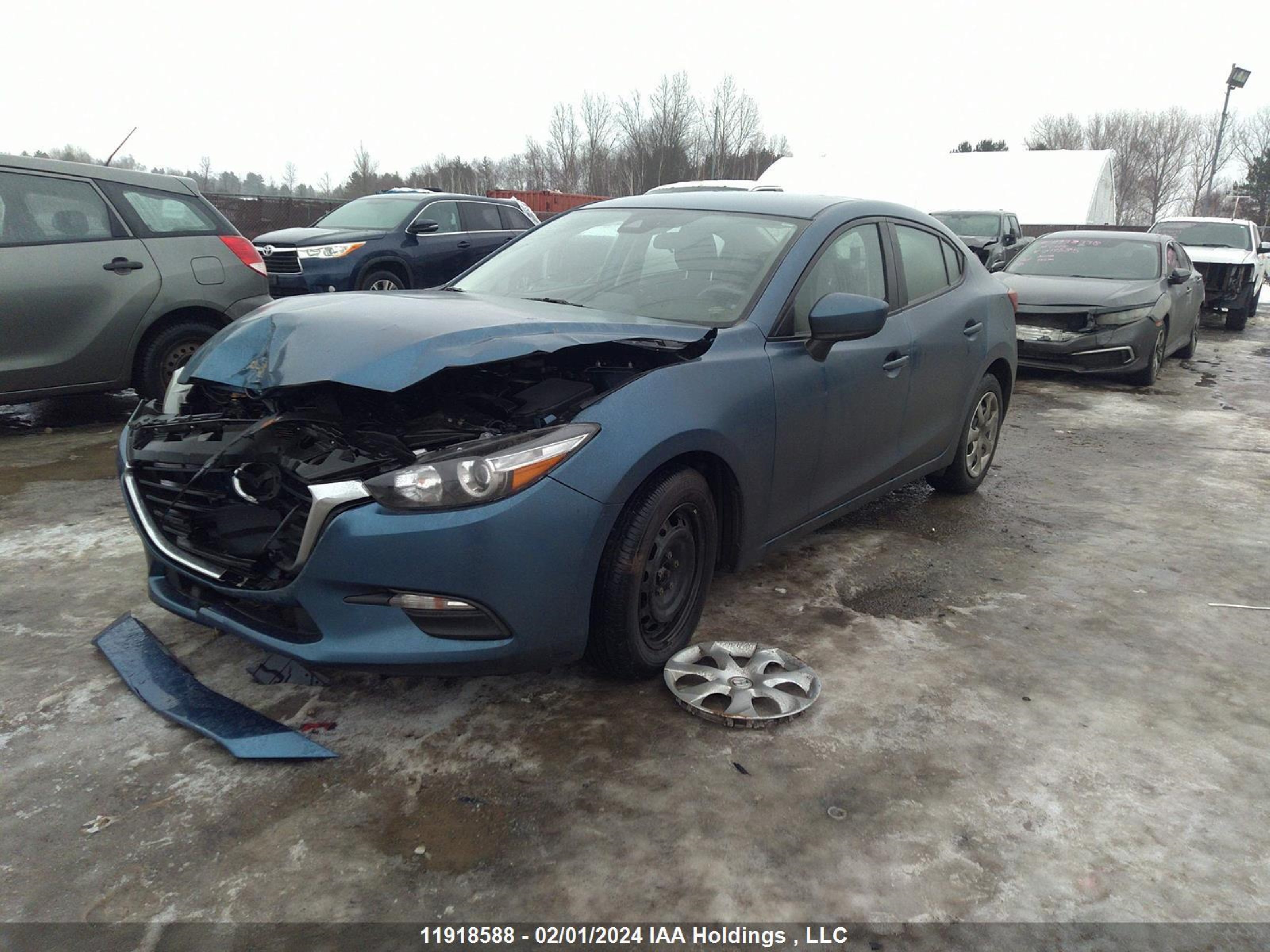 Photo 1 VIN: 3MZBN1U74JM221054 - MAZDA 3 