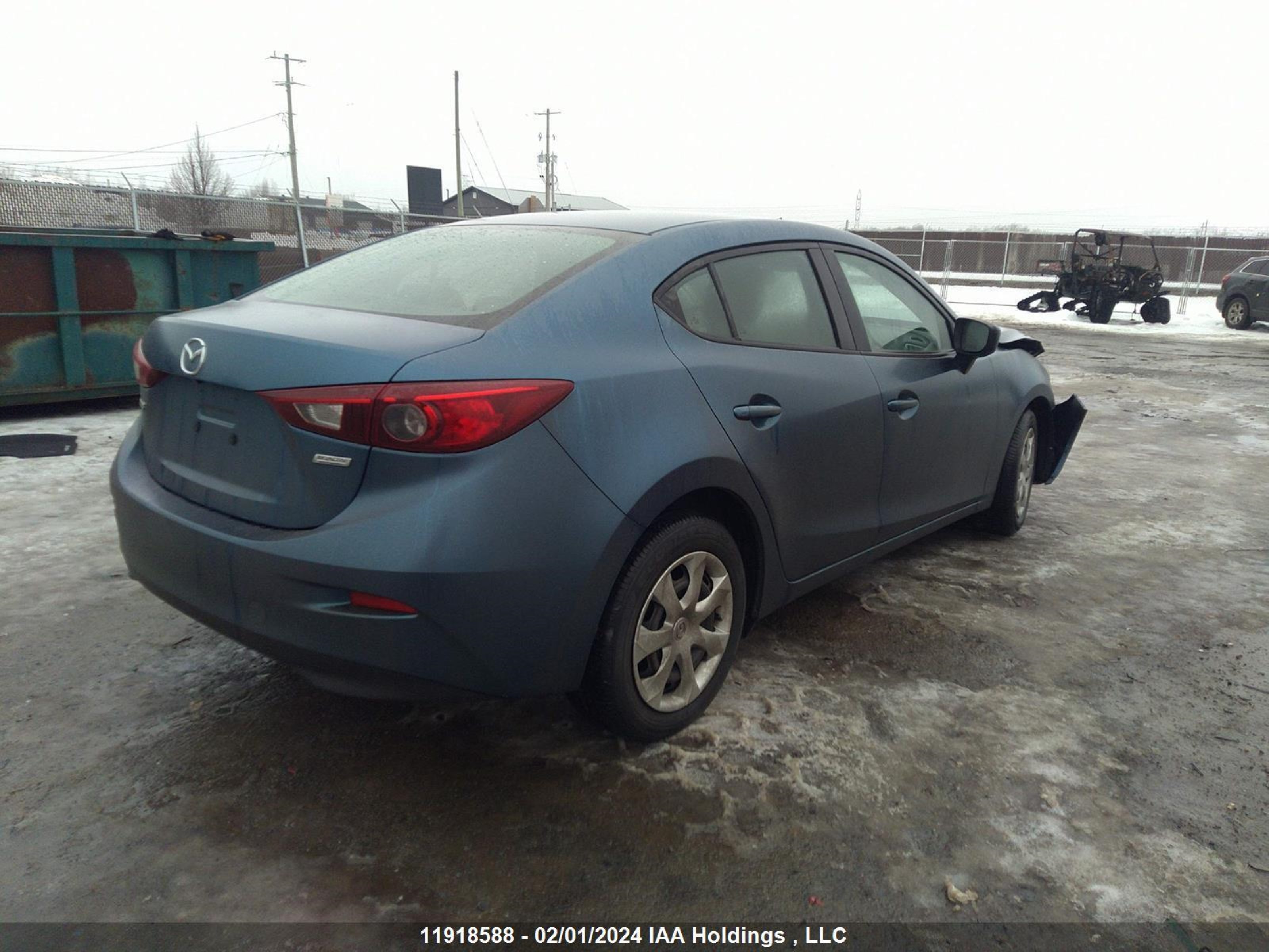 Photo 3 VIN: 3MZBN1U74JM221054 - MAZDA 3 