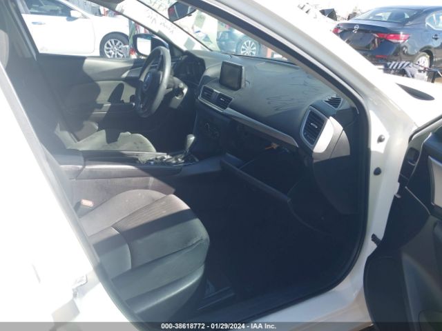 Photo 4 VIN: 3MZBN1U75HM109146 - MAZDA MAZDA3 