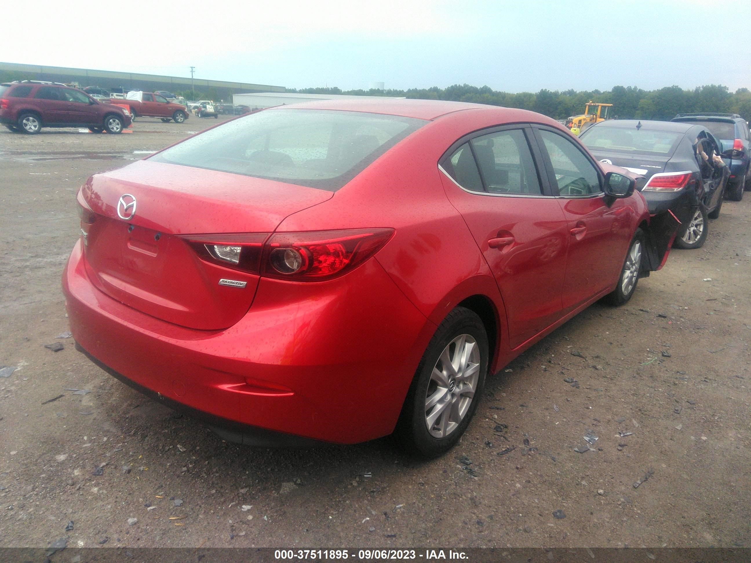 Photo 3 VIN: 3MZBN1U75HM145645 - MAZDA 3 