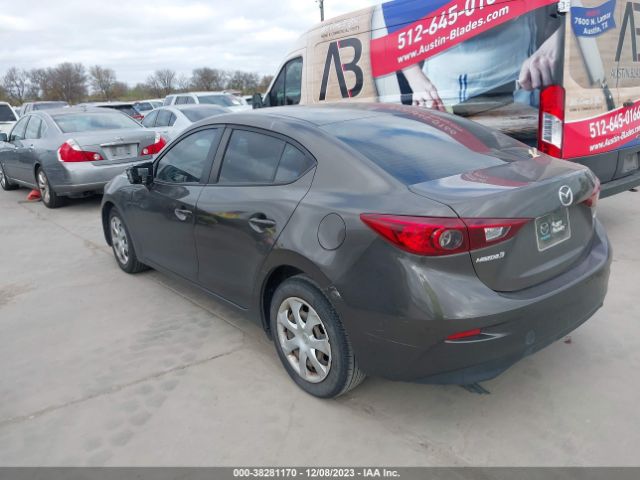 Photo 2 VIN: 3MZBN1U76JM177414 - MAZDA MAZDA3 