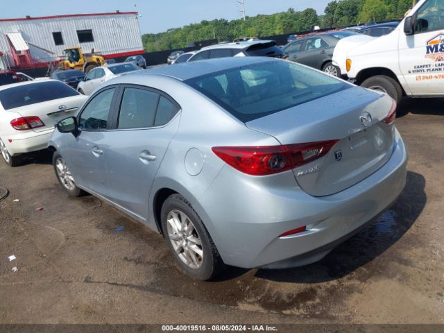 Photo 2 VIN: 3MZBN1U78JM161800 - MAZDA MAZDA3 