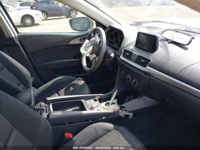 Photo 4 VIN: 3MZBN1U7XHM105044 - MAZDA MAZDA3 