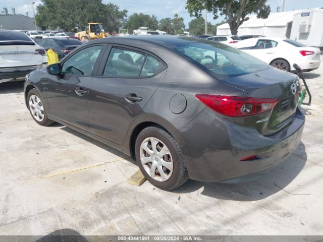 Photo 2 VIN: 3MZBN1U7XHM105237 - MAZDA MAZDA3 