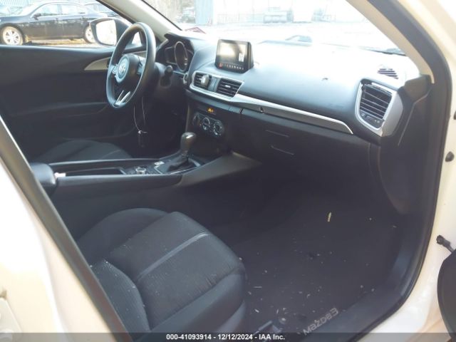 Photo 4 VIN: 3MZBN1U7XHM108395 - MAZDA MAZDA3 