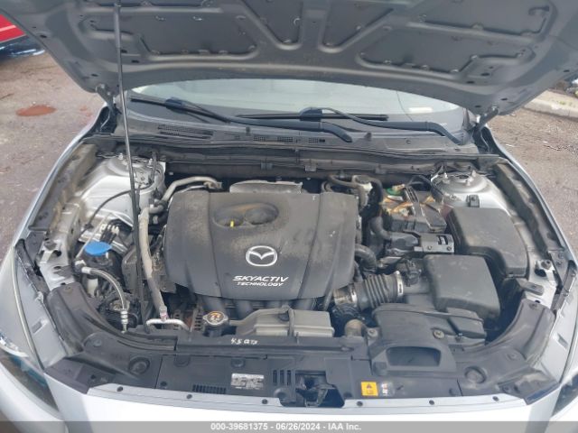 Photo 9 VIN: 3MZBN1U7XHM109403 - MAZDA MAZDA3 