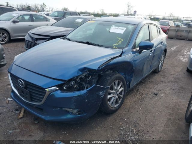 Photo 1 VIN: 3MZBN1U7XHM132034 - MAZDA 3 