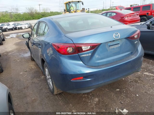 Photo 2 VIN: 3MZBN1U7XHM132034 - MAZDA 3 