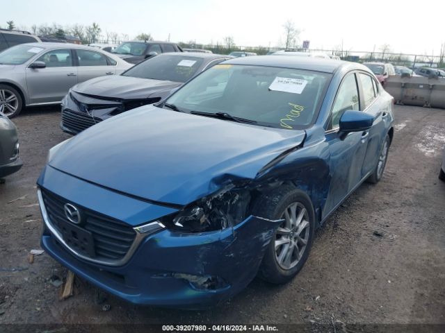 Photo 5 VIN: 3MZBN1U7XHM132034 - MAZDA 3 