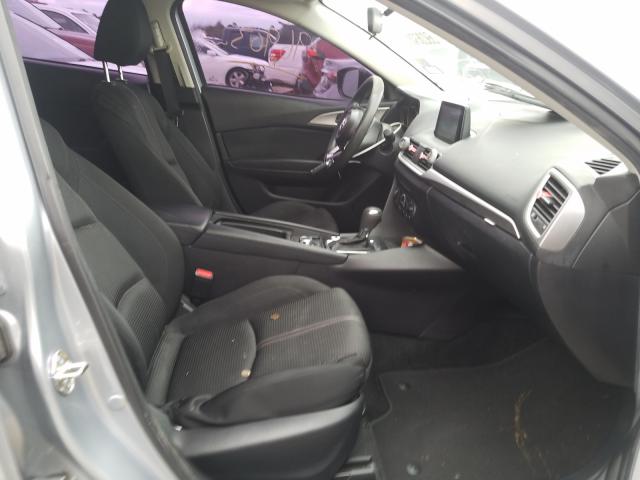 Photo 4 VIN: 3MZBN1U7XHM145334 - MAZDA 3 