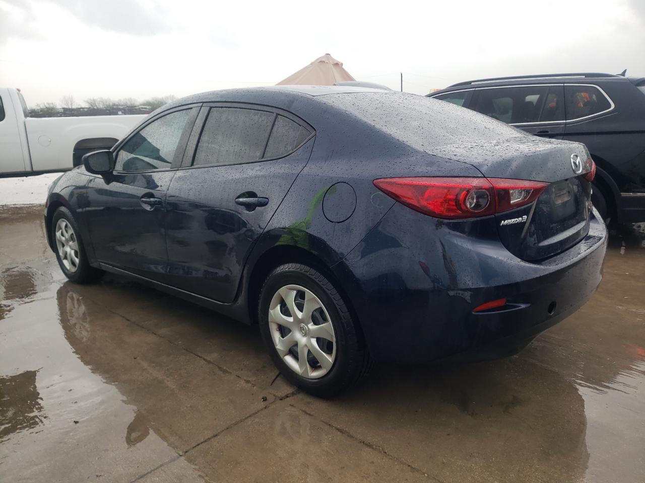 Photo 1 VIN: 3MZBN1U7XHM157967 - MAZDA 3 