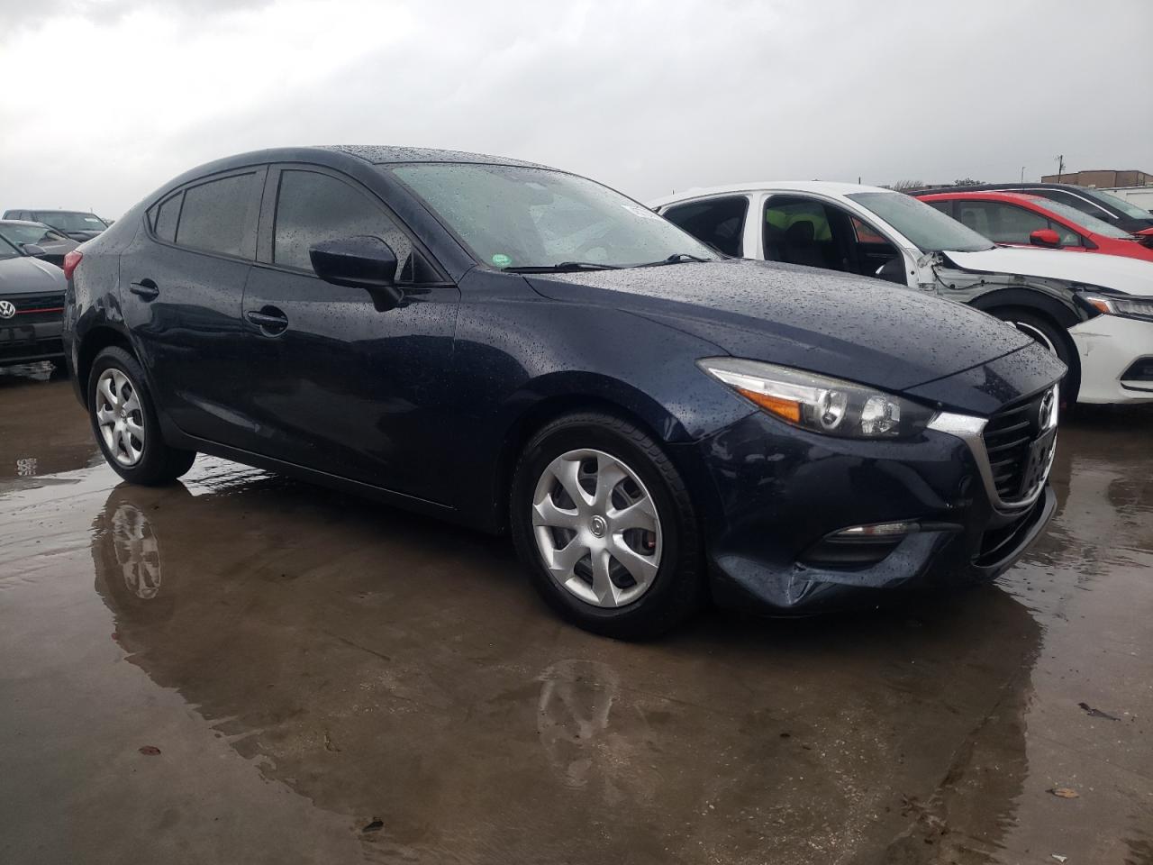 Photo 3 VIN: 3MZBN1U7XHM157967 - MAZDA 3 