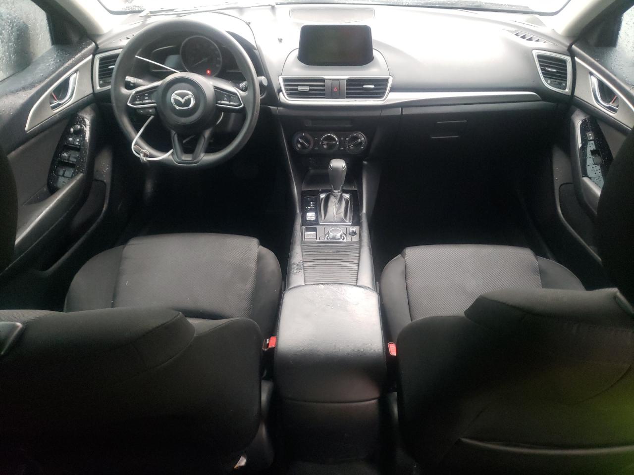 Photo 7 VIN: 3MZBN1U7XHM157967 - MAZDA 3 