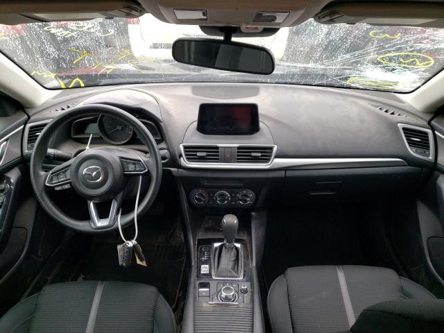 Photo 8 VIN: 3MZBN1U7XJM160146 - MAZDA 3 