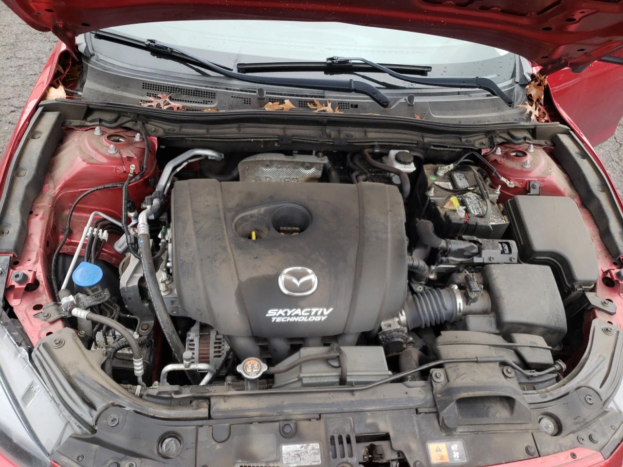 Photo 10 VIN: 3MZBN1U7XJM176010 - MAZDA 3 