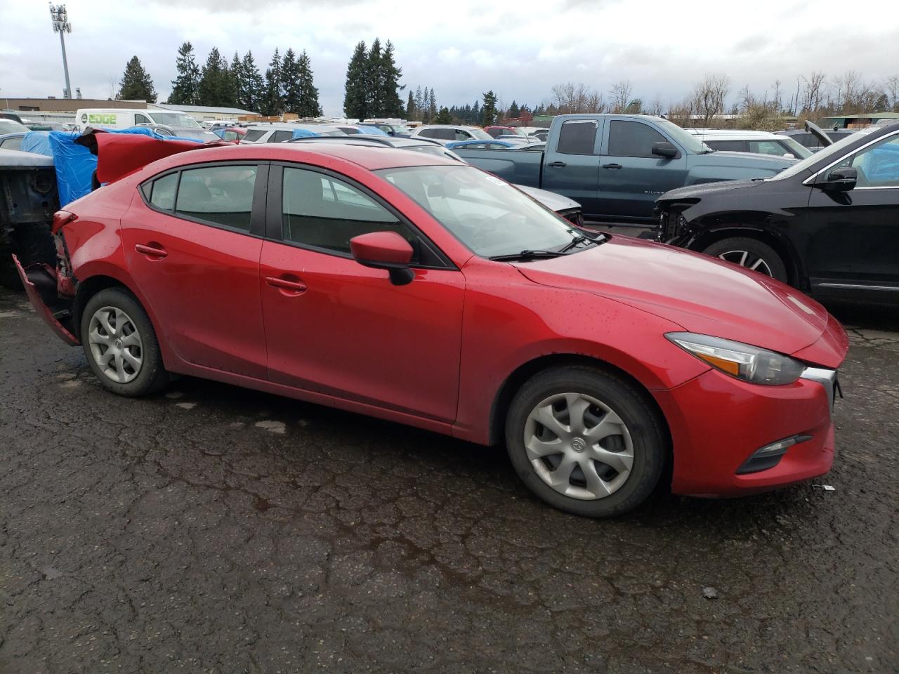 Photo 3 VIN: 3MZBN1U7XJM176010 - MAZDA 3 