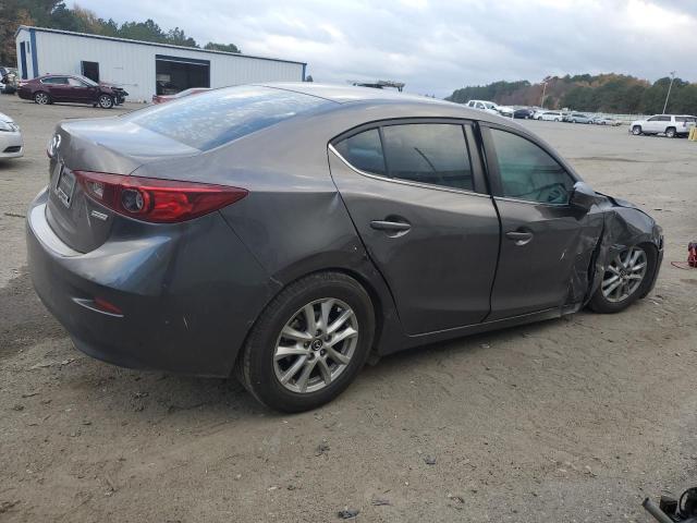 Photo 2 VIN: 3MZBN1U7XJM212861 - MAZDA 3 