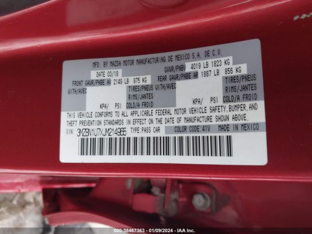 Photo 8 VIN: 3MZBN1U7XJM214965 - MAZDA MAZDA3 