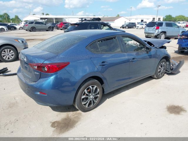 Photo 3 VIN: 3MZBN1U7XJM223603 - MAZDA MAZDA3 