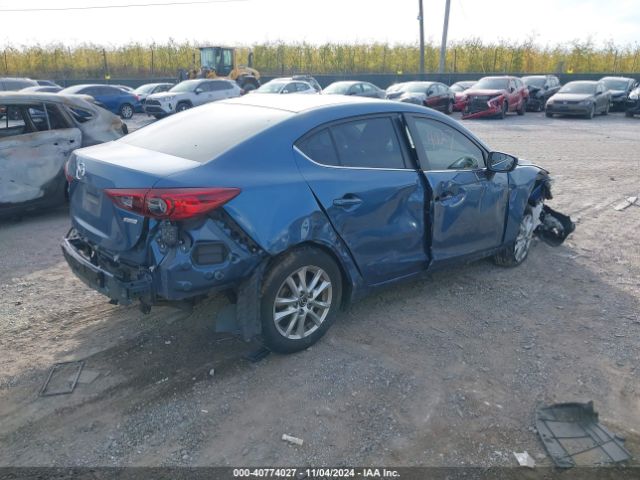 Photo 3 VIN: 3MZBN1U7XJM234021 - MAZDA MAZDA3 