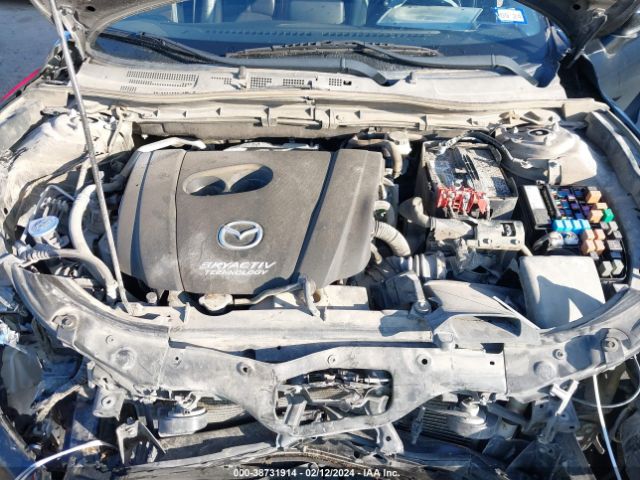 Photo 9 VIN: 3MZBN1V32JM183111 - MAZDA MAZDA3 