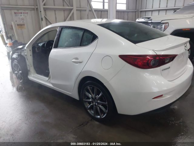 Photo 2 VIN: 3MZBN1V34JM210177 - MAZDA MAZDA3 