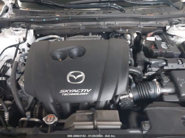 Photo 9 VIN: 3MZBN1V34JM210177 - MAZDA MAZDA3 