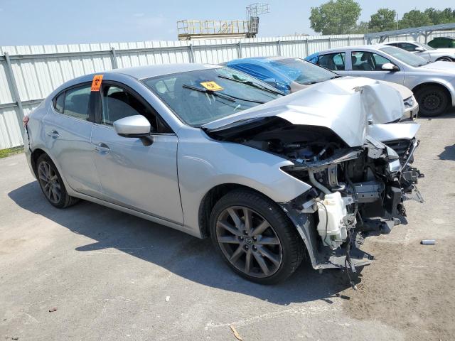 Photo 3 VIN: 3MZBN1V35JM207143 - MAZDA 3 TOURING 