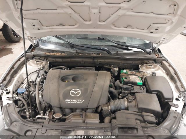 Photo 9 VIN: 3MZBN1V36JM185766 - MAZDA MAZDA3 