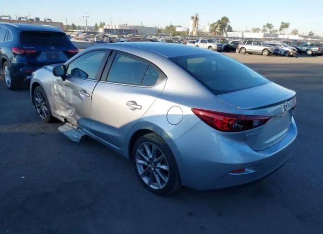 Photo 2 VIN: 3MZBN1V36JM206812 - MAZDA MAZDA3 4-DOOR 